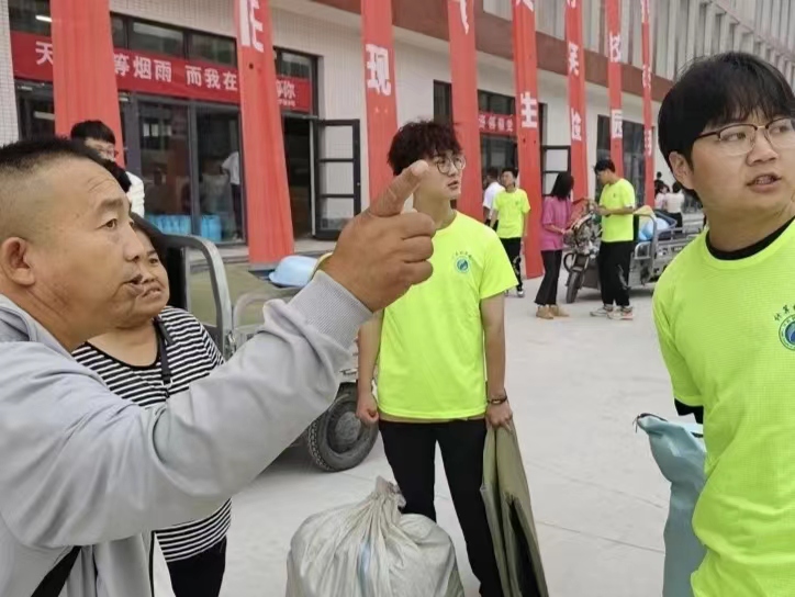 我院2023级新生报道  高清大图直击迎新现场