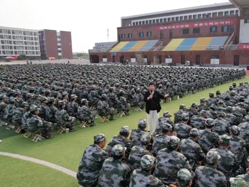 best365体育官网登录入口开展大学生心理健康讲座