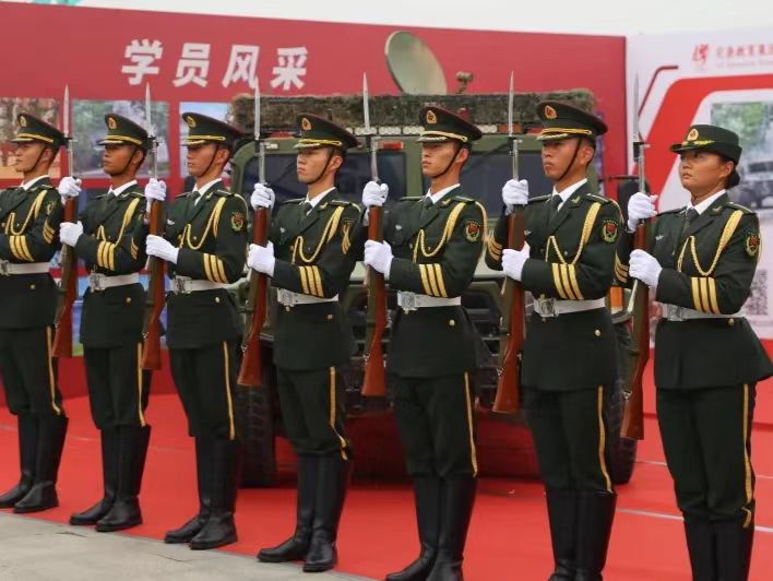 best365体育官网登录入口国旗班应邀参加未来科技与产业大会暨2023中国•曹妃甸先进技术创新成果展洽会