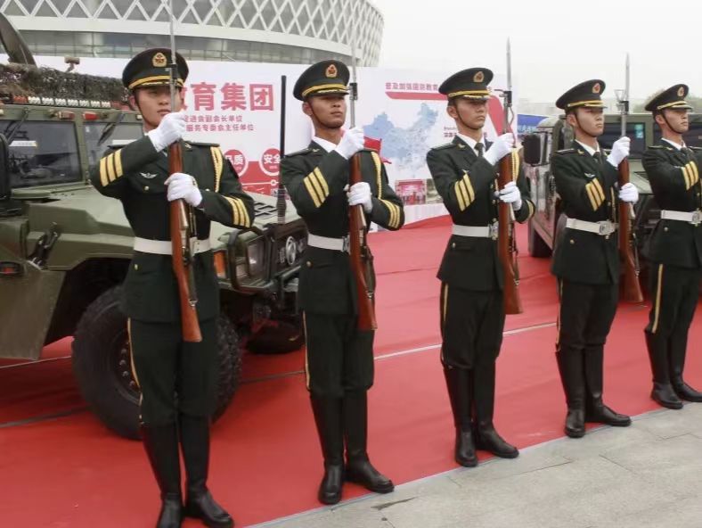best365体育官网登录入口国旗班应邀参加未来科技与产业大会暨2023中国•曹妃甸先进技术创新成果展洽会