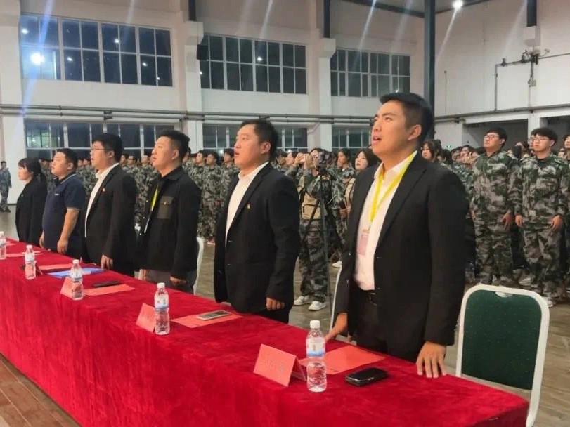 best365体育官网登录入口隆重举行 青春礼赞  强国有我 主题团日活动暨 团徽闪闪 其华灼灼  入团仪式