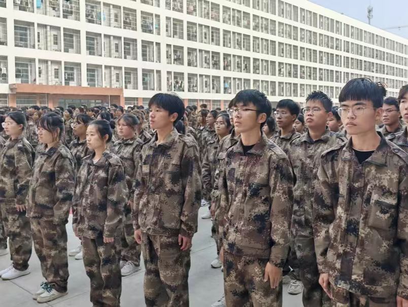 best365体育官网登录入口隆重举行“一站式”学生社区第二综合服务中心揭牌仪式