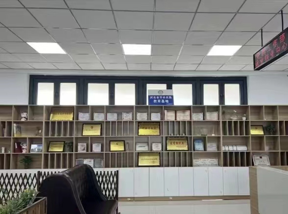 best365体育官网登录入口隆重举行“一站式”学生社区第二综合服务中心揭牌仪式