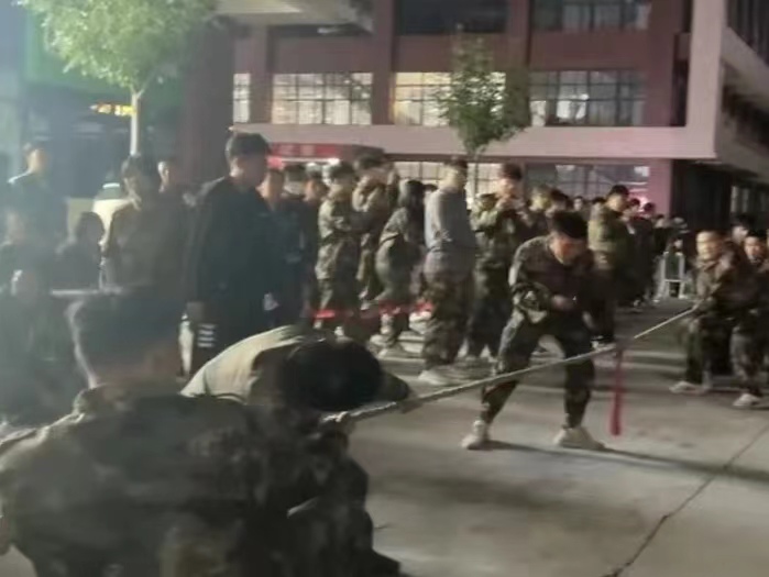 best365体育官网登录入口  艺术学院  凝 绳 聚力  拔出精彩