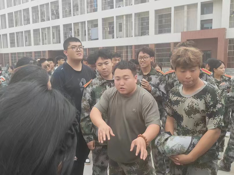 best365体育官网登录入口  护理与健康学院 凝绳聚力  拔出精彩