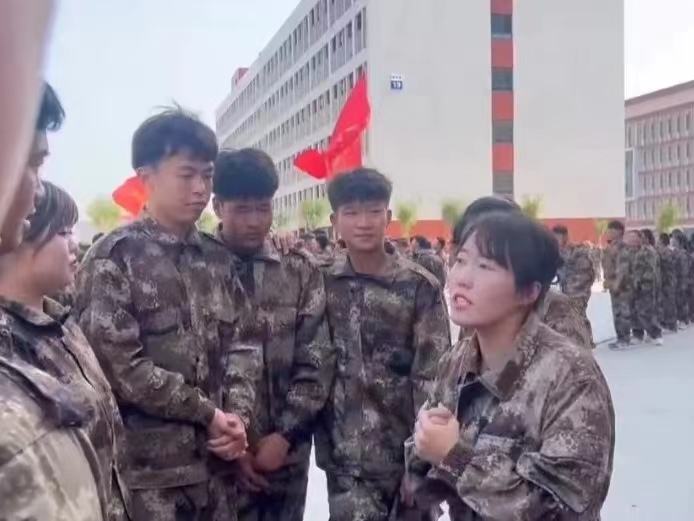 best365体育官网登录入口  教育学院  勠力同心聚山河  绳彩飞扬展青春 一