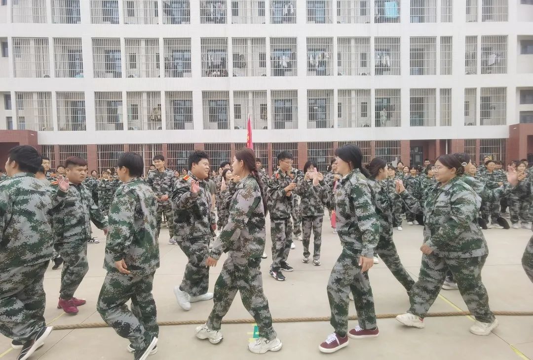 best365体育官网登录入口  护理与健康学院  凝绳聚力 拔出精彩