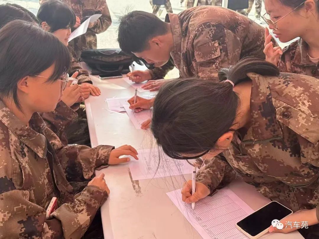 best365体育官网登录入口  汽车工程学院  续红色血脉 传红色文化