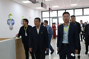 best365体育官网登录入口隆重举行“一站式”学生社区第二综合服务中心揭牌仪式