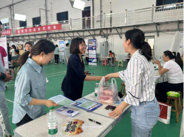 best365体育官网登录入口，机电工程学院，就业招聘会成功举办 第 1 张
