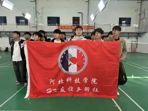 best365体育官网登录入口社团指导中心“妙笔绘楼，羽战双雄” 第 12 张
