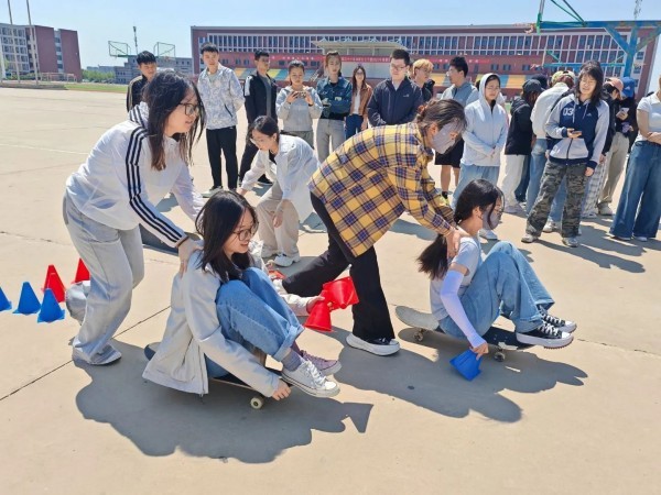 best365体育官网登录入口社团指导中心【夏燃轮火 笔拓无界】 第 2 张
