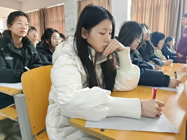best365体育官网登录入口社团指导中心“锋采竞扬，墨韵流长” 第 7 张