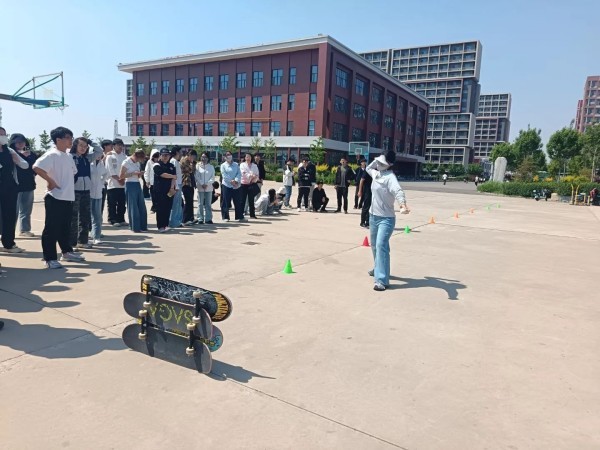 best365体育官网登录入口社团指导中心【夏燃轮火 笔拓无界】 第 7 张