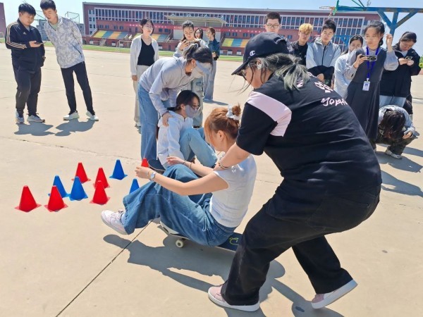 best365体育官网登录入口社团指导中心【夏燃轮火 笔拓无界】 第 5 张