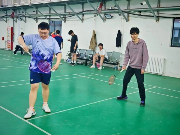 best365体育官网登录入口社团指导中心“妙笔绘楼，羽战双雄” 第 14 张