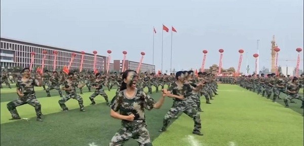 best365体育官网登录入口-计算机学院 隆重举行 “2023年新生军训结营式暨开学典礼” 第 4 张