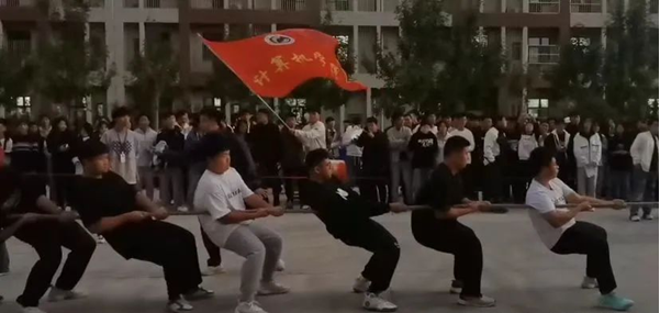 计算机学院 劈波斩浪，雄姿英发