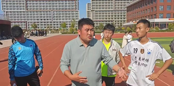 计算机学院 绿茵驰骋显英姿，足球竞技展豪情 第 2 张