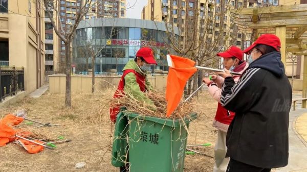 雷锋精神心中记 社区服务践于行 || best365体育官网登录入口青年志愿者协会深入社区开展志愿服务活动 第 14 张