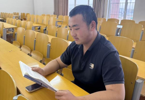 国家奖学金获得者专访：于子添——珍惜时光，勇敢追求梦想 第 3 张